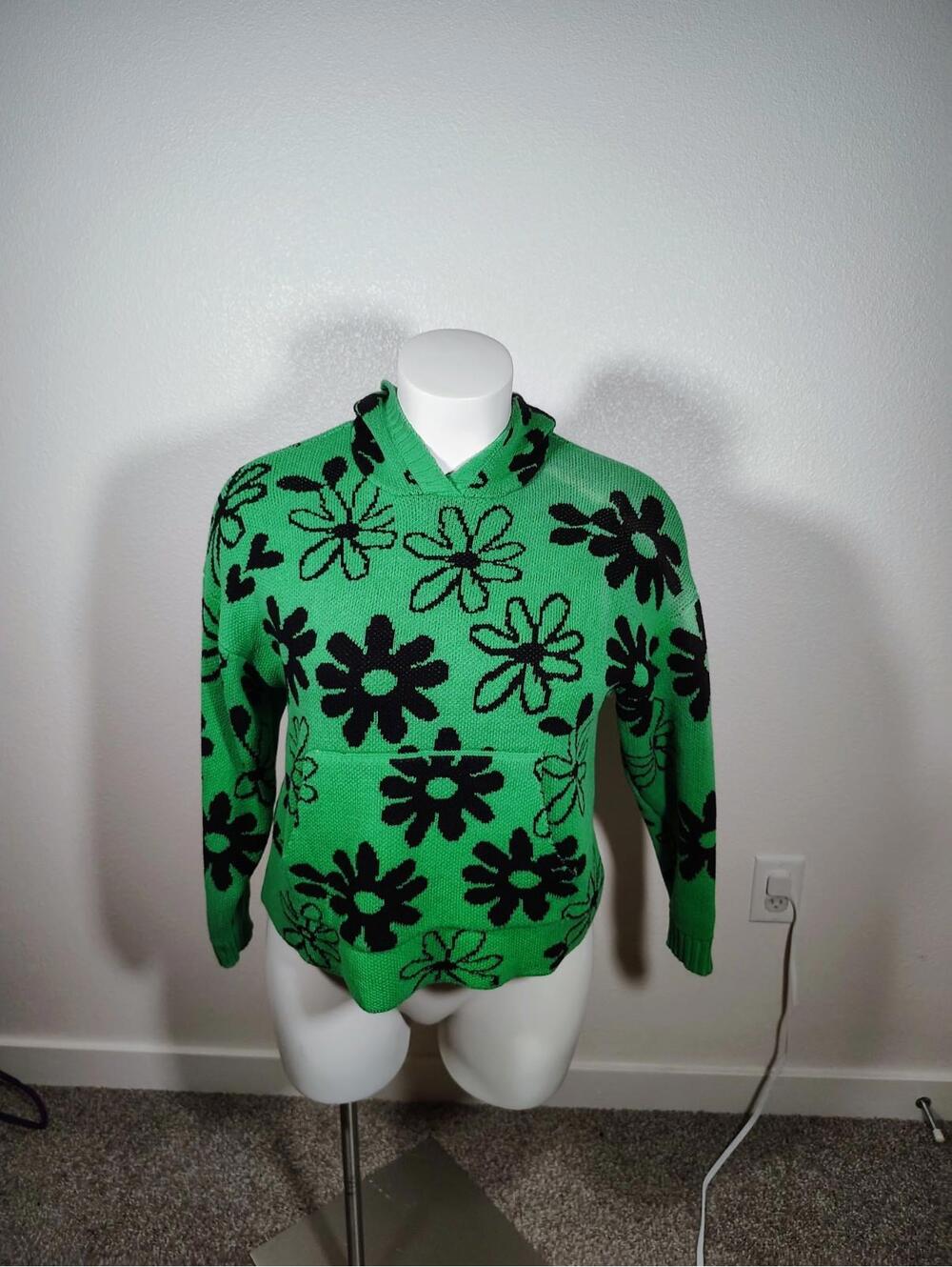 Women's Sweater Green Flower Black Flowers Hippie Retro Chic Sz S fits M/L - Picture 2 of 9